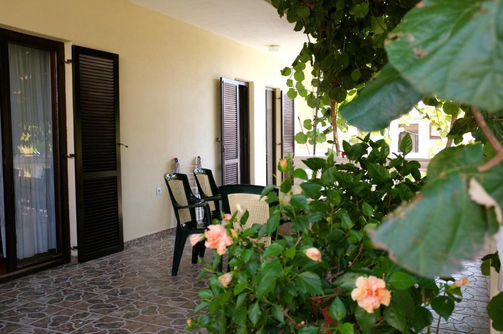 Apartments Ratkovic Tivat Eksteriør billede