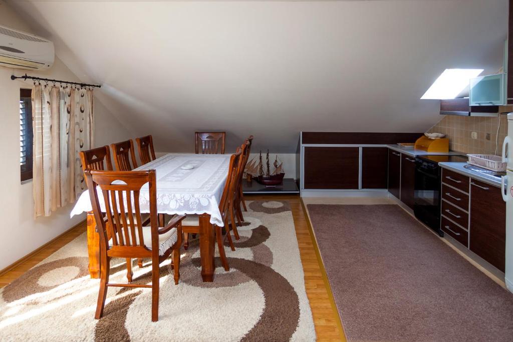Apartments Ratkovic Tivat Eksteriør billede