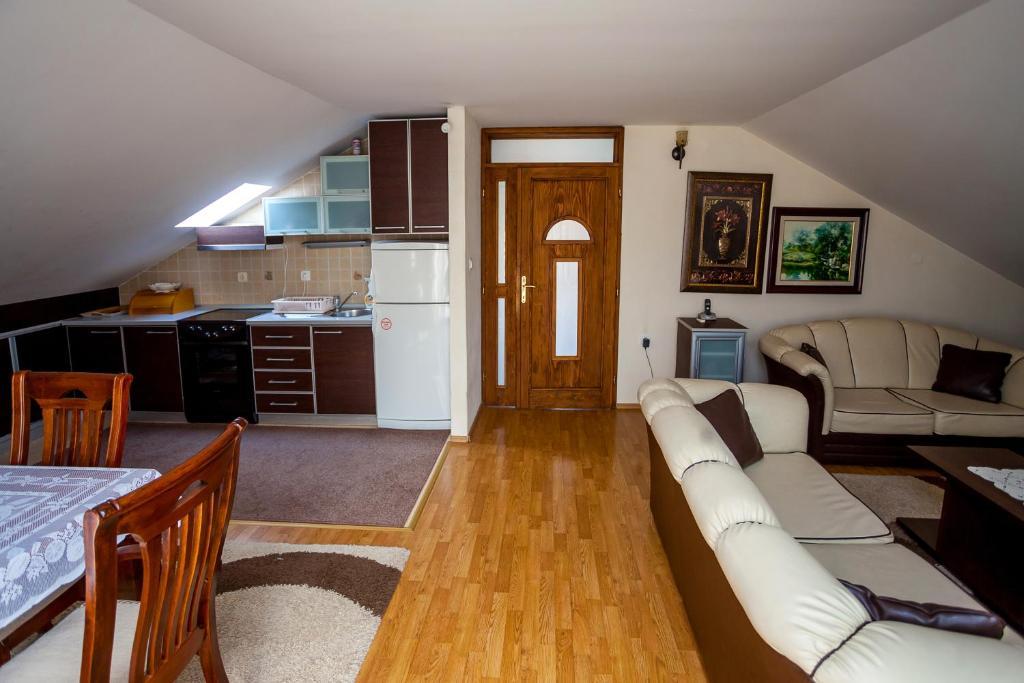 Apartments Ratkovic Tivat Eksteriør billede