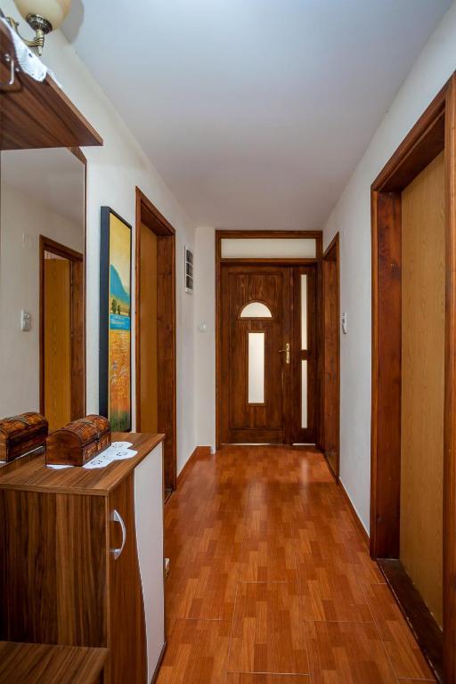 Apartments Ratkovic Tivat Eksteriør billede